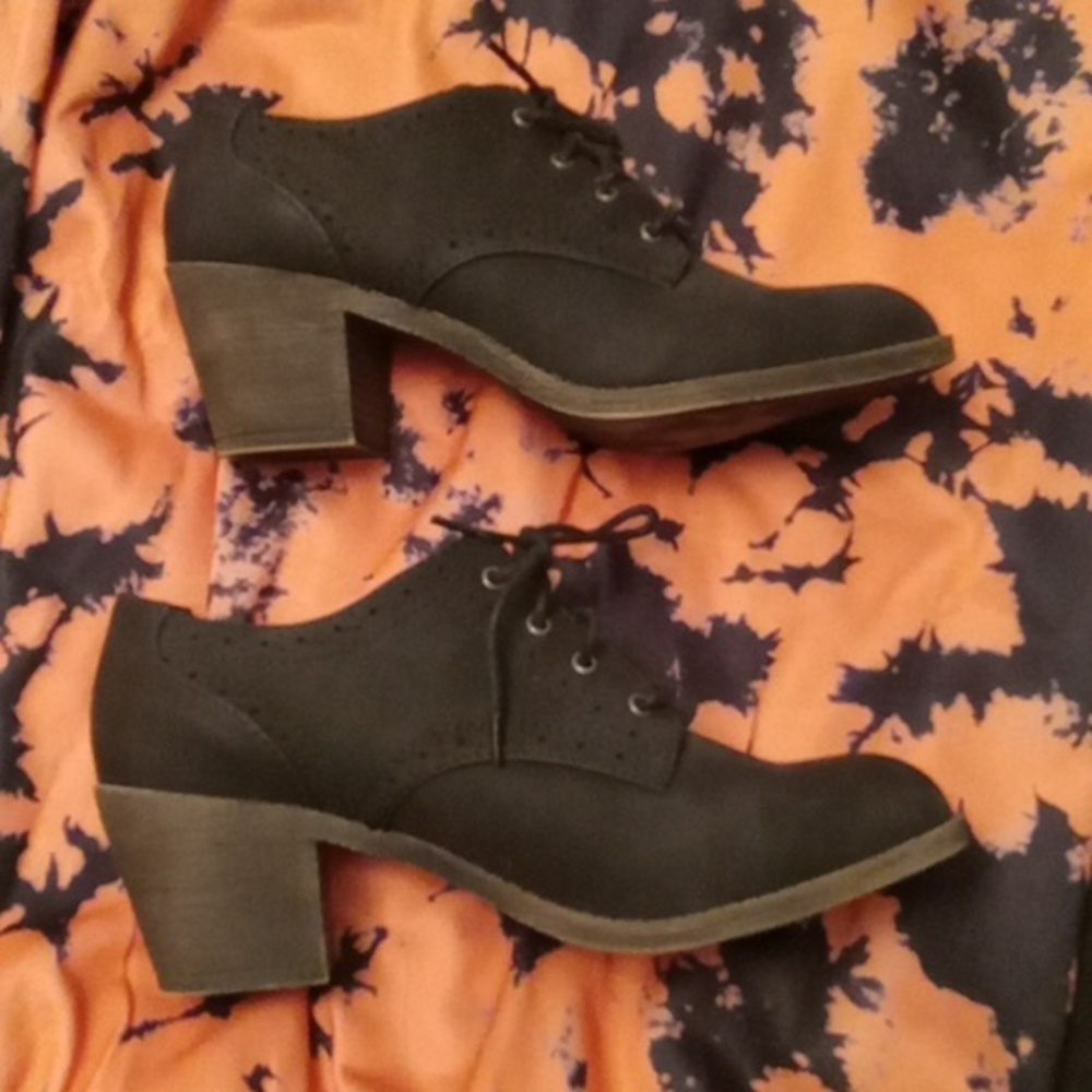 Rocket dog booties size 10 women's. Black super cute! Nearly new!